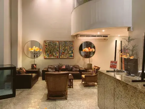 America Towers Hotel espera