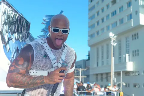 Bloco Vem Com o Gigante Nana · Galera do Bloco vem com o gigante Nana