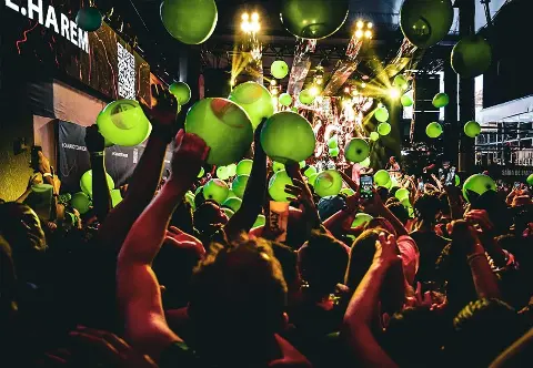 Camarote Harém Soho · Público