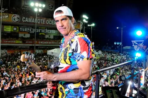 Bloco Me Abraça · circuito do caranval no me abraça