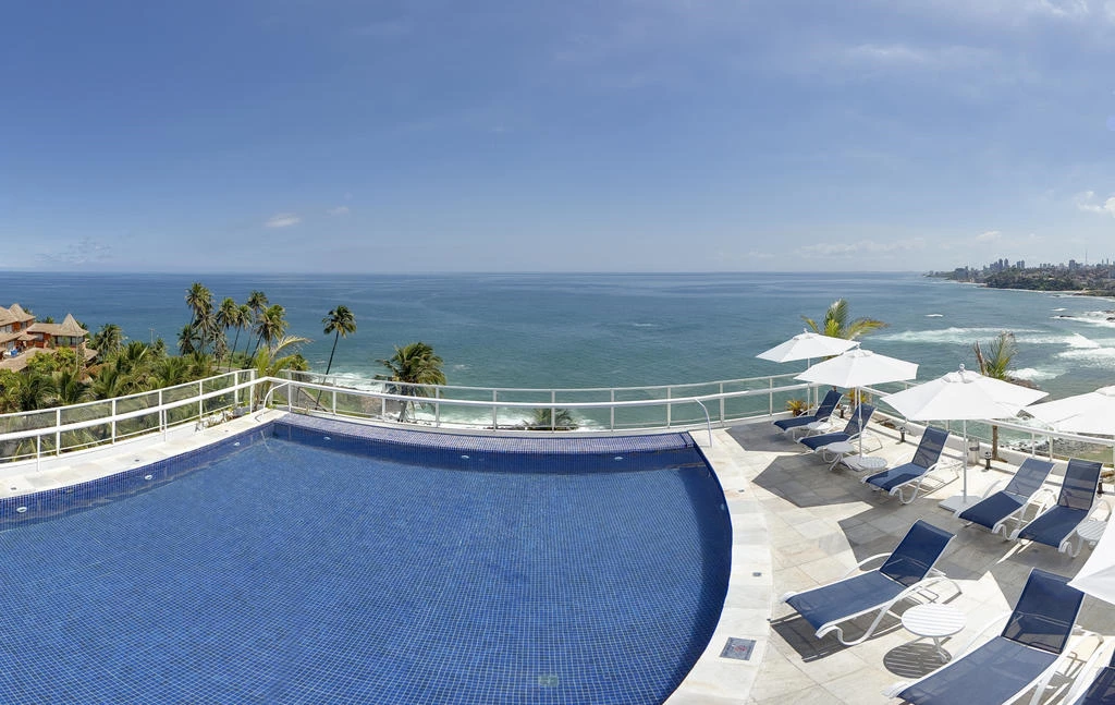 piscina Hotel Golden Tulip Salvador