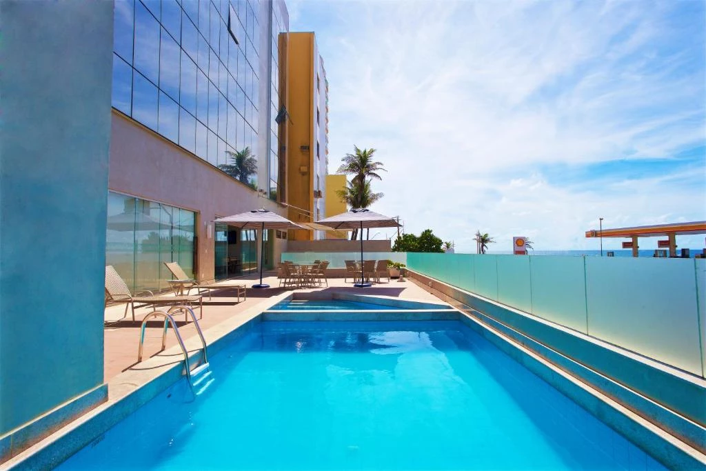 Marano hotel piscina